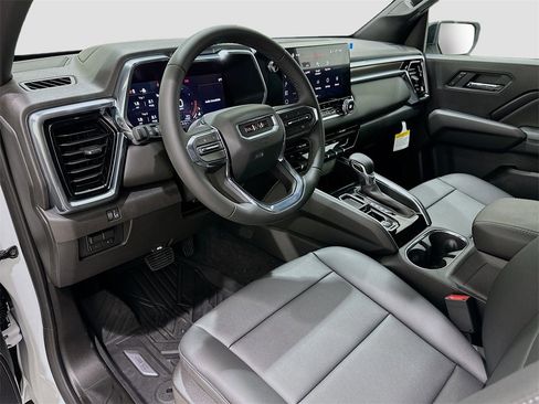 New 2026 GMC Canyon Elevation w/ Convenience Package image 9