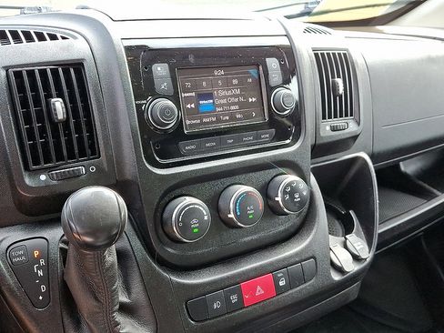 Used 2021 RAM ProMaster 2500 w/ Premium Appearance Group FWD image 6