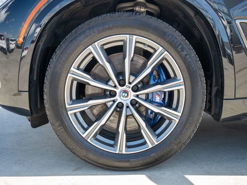 Used 2023 BMW X5 M50i w/ Climate Comfort Package image 37