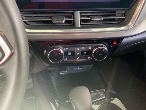 Used 2024 Chevrolet Trax ACTIV w/ Driver Confidence Package FWD image 19