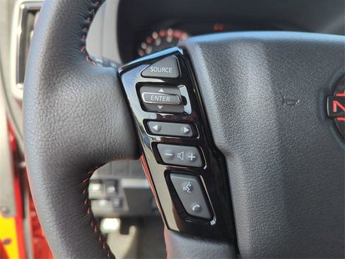 Certified 2025 Nissan Frontier PRO-4X w/ Tow Package image 37