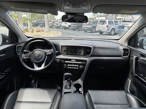 Used 2021 Kia Sportage EX image 10