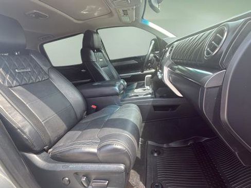 Used 2017 Toyota Tundra Platinum AWD/4WD image 11