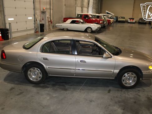 Used 1999 Lincoln Continental image 23