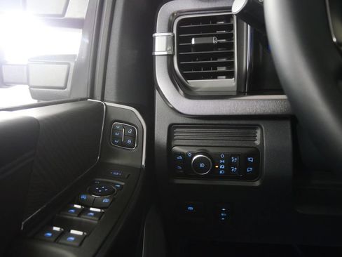 Used 2025 Ford F250 Platinum AWD/4WD image 20