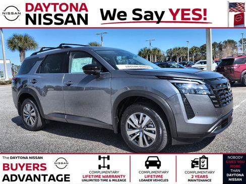 New 2026 Nissan Pathfinder SL image 1