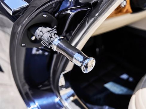 Used 2009 Rolls-Royce Phantom Drophead Coupe RWD image 29