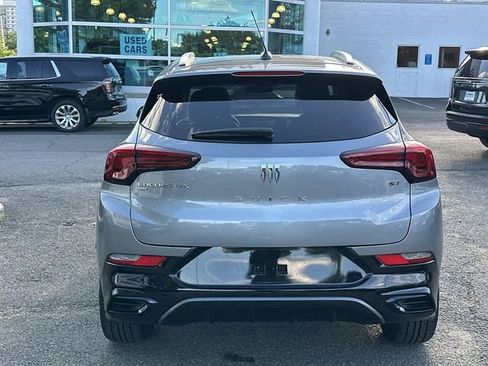 Used 2024 Buick Encore GX Sport Touring AWD/4WD image 3