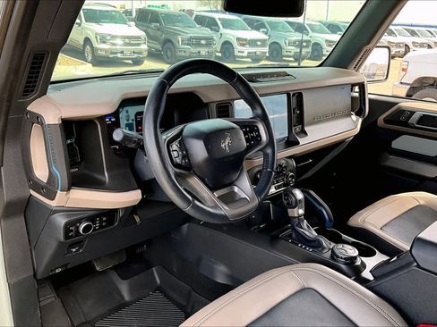 Certified 2023 Ford Bronco Wildtrak image 18