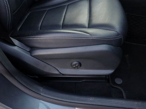 Used 2018 Mercedes-Benz GLC 300 4MATIC image 44