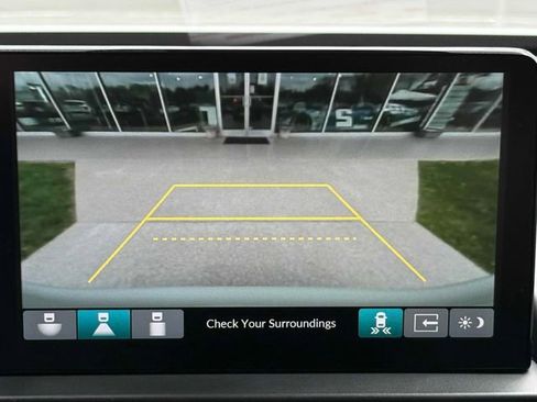 Used 2024 Honda Pilot Touring image 5