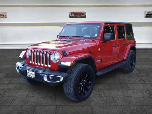 Used 2020 Jeep Wrangler Unlimited Sahara AWD/4WD image 3