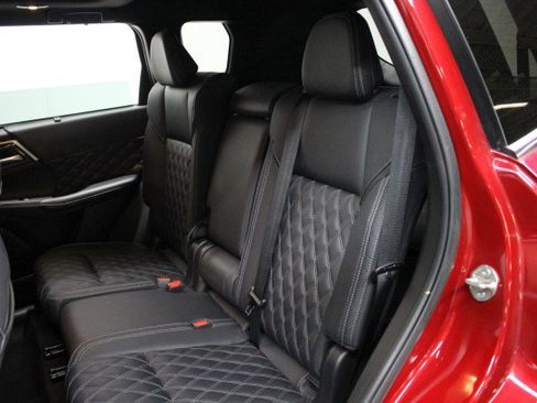 Used 2023 Mitsubishi Outlander SEL image 29