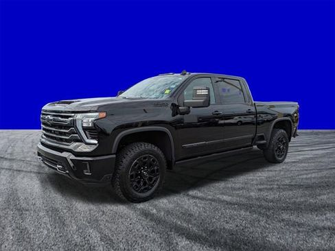 Used 2024 Chevrolet Silverado 2500 High Country w/ Midnight Edition AWD/4WD image 8