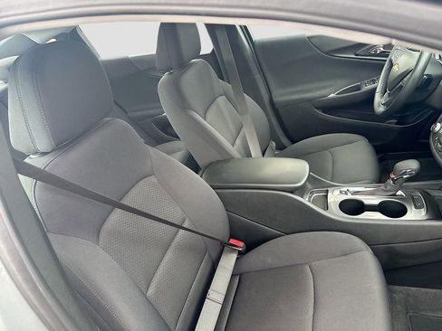 Used 2025 Chevrolet Malibu RS FWD image 26