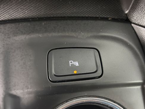 Used 2024 Chevrolet Equinox LT w/ LPO, Floor Liner Package image 28