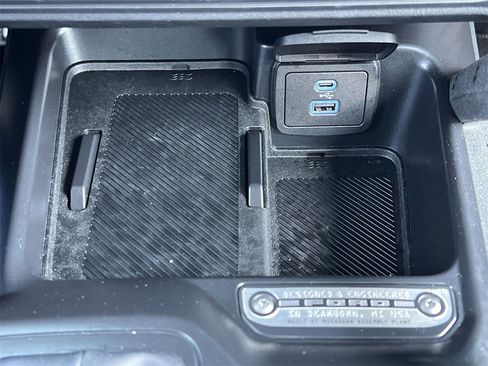 New 2025 Ford Bronco Big Bend w/ Black Diamond Package image 7