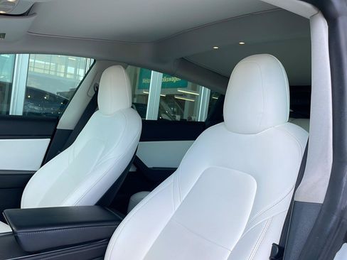 Used 2021 Tesla Model 3 Standard Range Plus RWD image 7