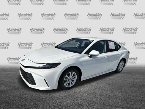Certified 2025 Toyota Camry LE image 5