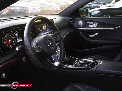 Used 2017 Mercedes-Benz E 400 4MATIC Wagon image 20
