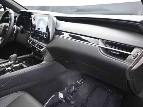 Certified 2024 Lexus RX 350 FWD w/ Technology Package image 24