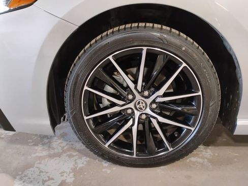 Used 2024 Toyota Camry SE image 24