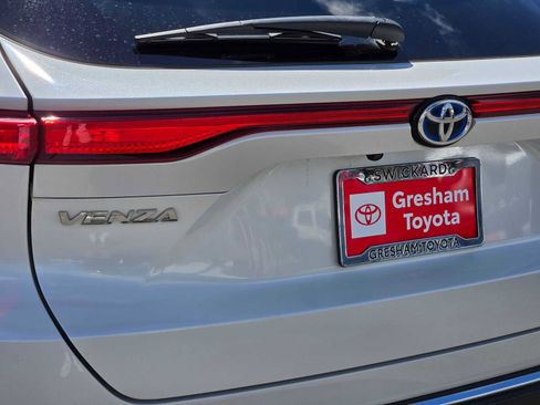 Certified 2024 Toyota Venza Limited AWD/4WD image 15
