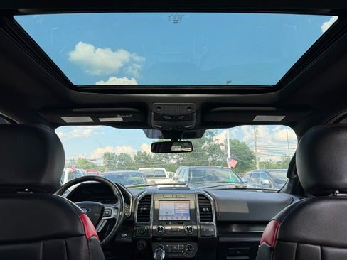 Used 2018 Ford F150 Lariat w/ Equipment Group 502A Luxury AWD/4WD image 21