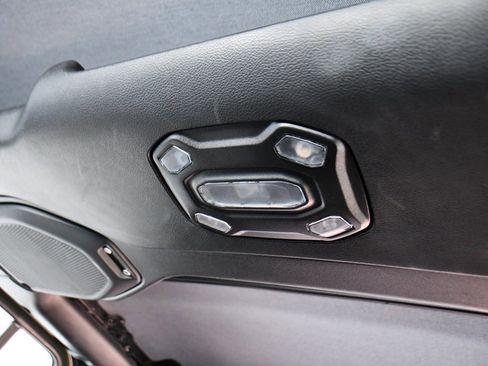 Used 2022 Jeep Gladiator Overland w/ Cold Weather Group image 27