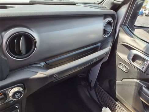 Used 2021 Jeep Wrangler Unlimited Sport image 19