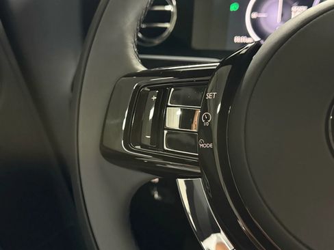 Used 2025 Rolls-Royce Spectre image 21