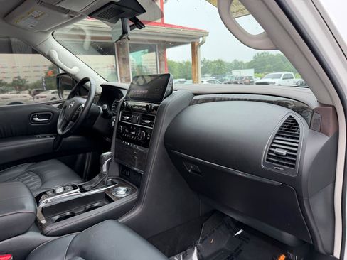 Used 2023 Nissan Armada Platinum w/ Captain's Chairs Package RWD image 27