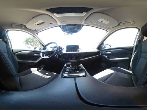 Used 2025 Nissan Rogue SV FWD image 39