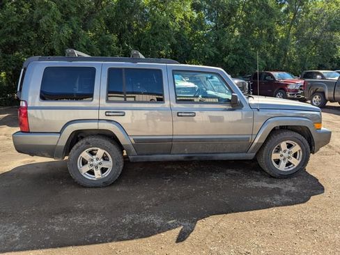 Used 2007 Jeep Commander Sport AWD/4WD image 10