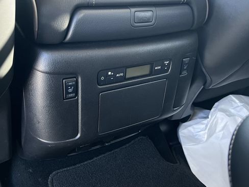 Used 2024 Nissan Armada Platinum w/ Cargo Package RWD image 24