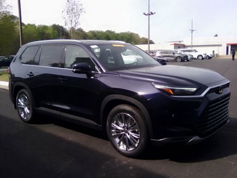 Used 2024 Toyota Grand Highlander Platinum image 6