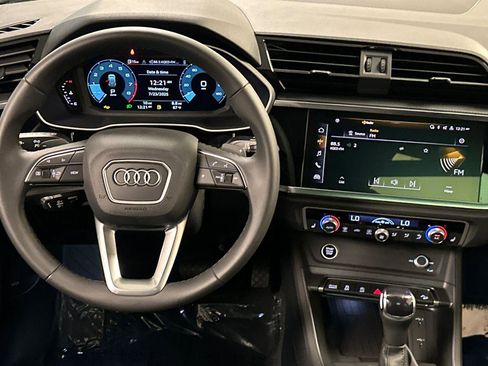New 2025 Audi Q3 2.0T Premium image 13