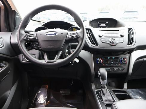 Used 2018 Ford Escape SE image 19