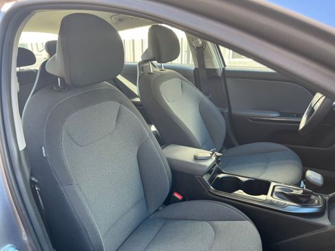 Used 2025 Kia K4 LXS image 35