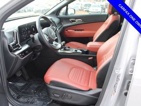 Used 2025 Kia Sportage SX image 16