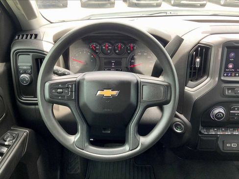 Used 2024 Chevrolet Silverado 1500 Custom image 8
