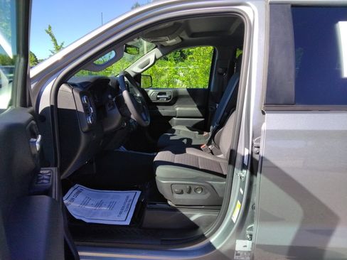 Used 2024 GMC Sierra 1500 Pro w/ Graphite Edition AWD/4WD image 17