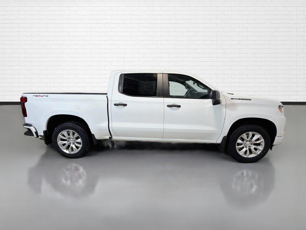 Used 2023 Chevrolet Silverado 1500 Custom w/ LPO, Dark Essentials Package AWD/4WD image 10
