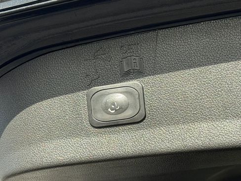 Used 2015 Ford Escape Titanium FWD image 13