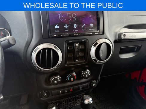 Used 2016 Jeep Wrangler Unlimited Sahara AWD/4WD image 14
