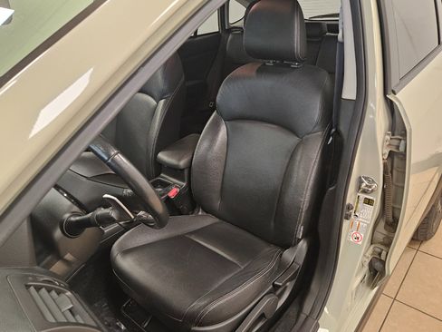 Used 2013 Subaru Crosstrek 2.0i Limited image 8