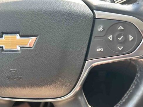 Used 2018 Chevrolet Traverse LT FWD image 26