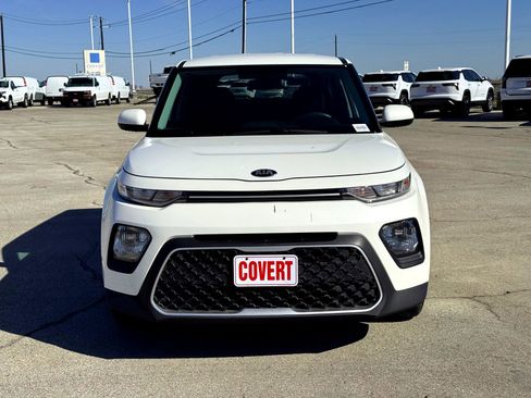 Used 2021 Kia Soul LX image 3