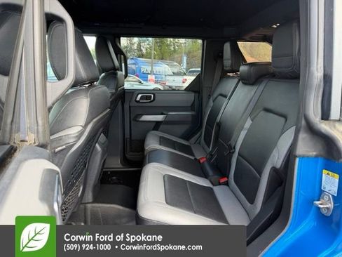 Used 2023 Ford Bronco Black Diamond w/ Sasquatch Package AWD/4WD image 12