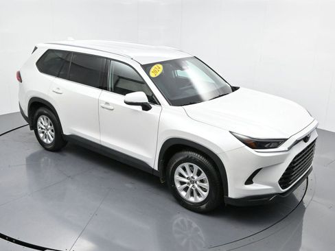 Used 2024 Toyota Grand Highlander XLE image 43